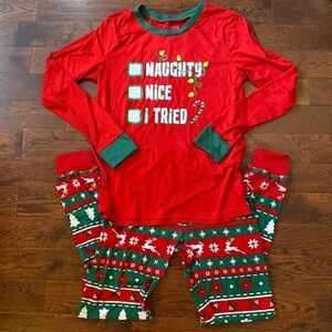 Fammy Jammies Kids Size MEDIUM Christmas Pyjamas 2PC